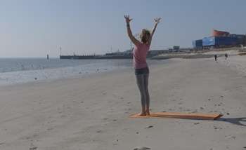 Ayur Yoga mit Annette Voelmy #10